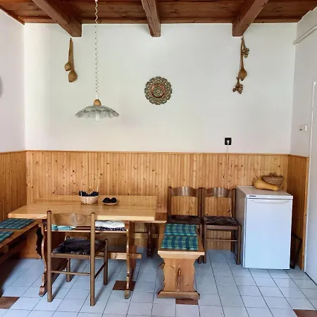 Apartament Henrietta Vendeghaz Domoszlo