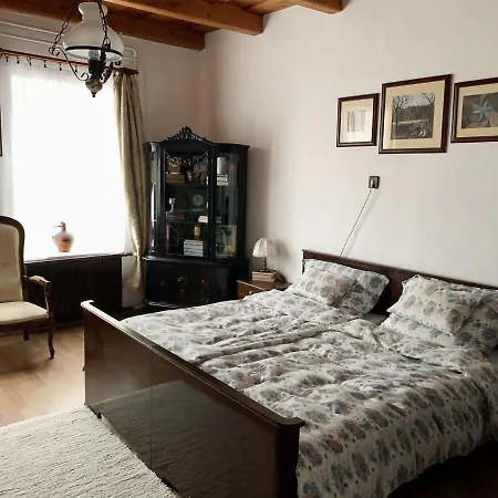 Apartament Henrietta Vendeghaz